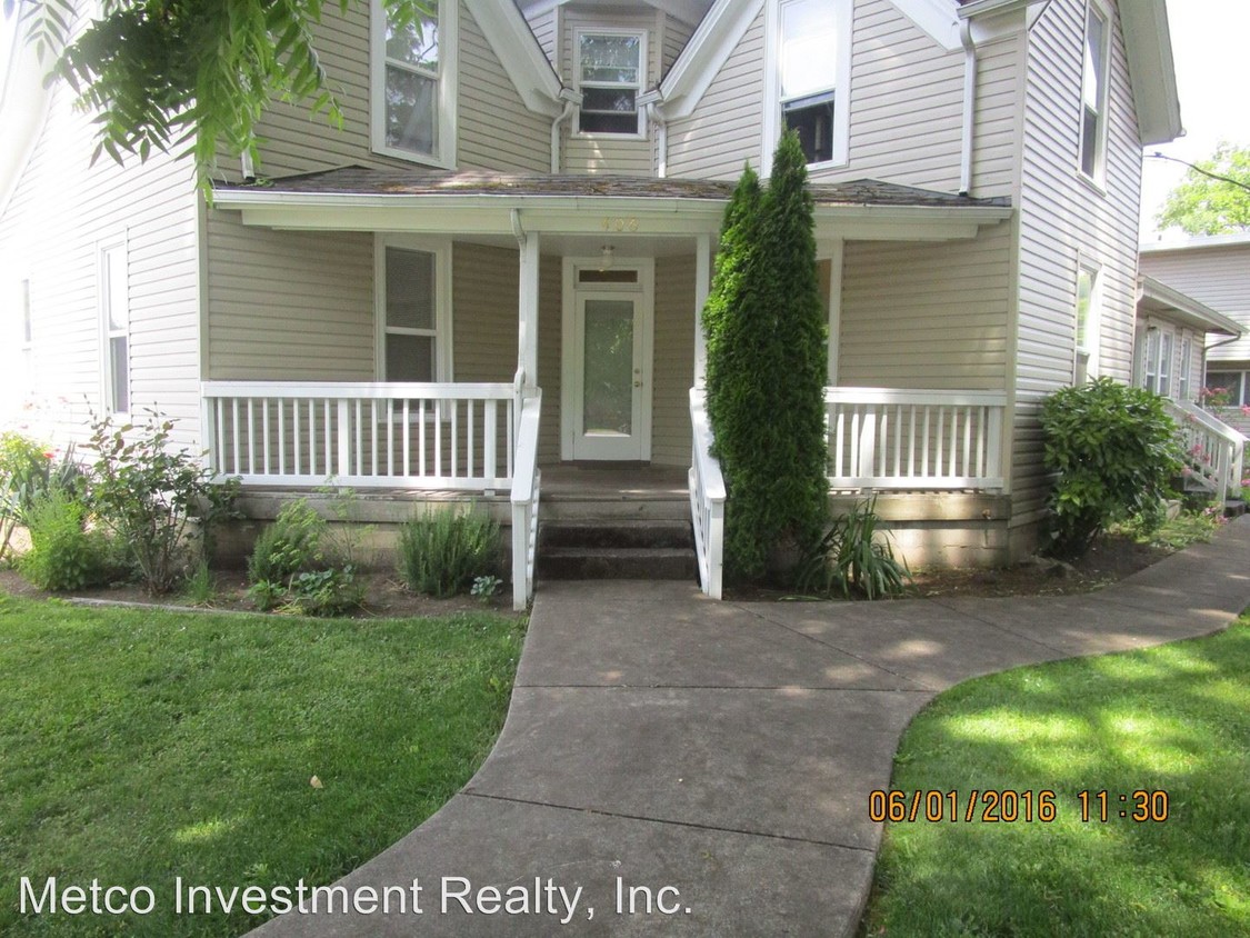 Primary Photo - 406 4th St