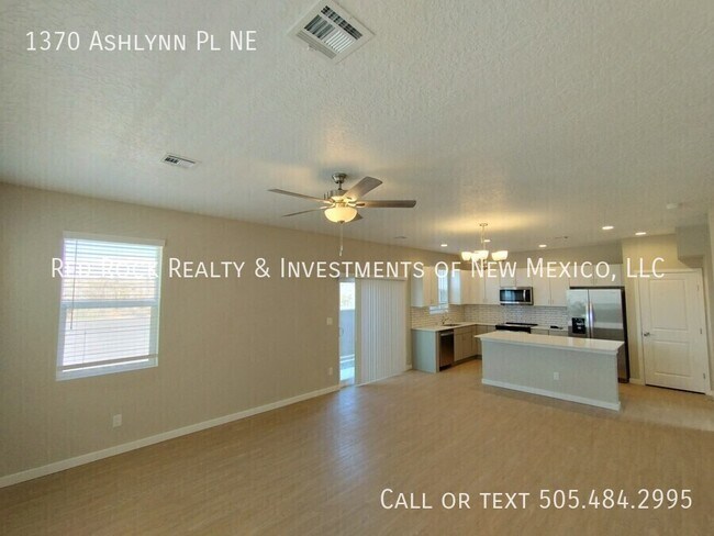 Foto del edificio - 1370 Ashlynn Pl