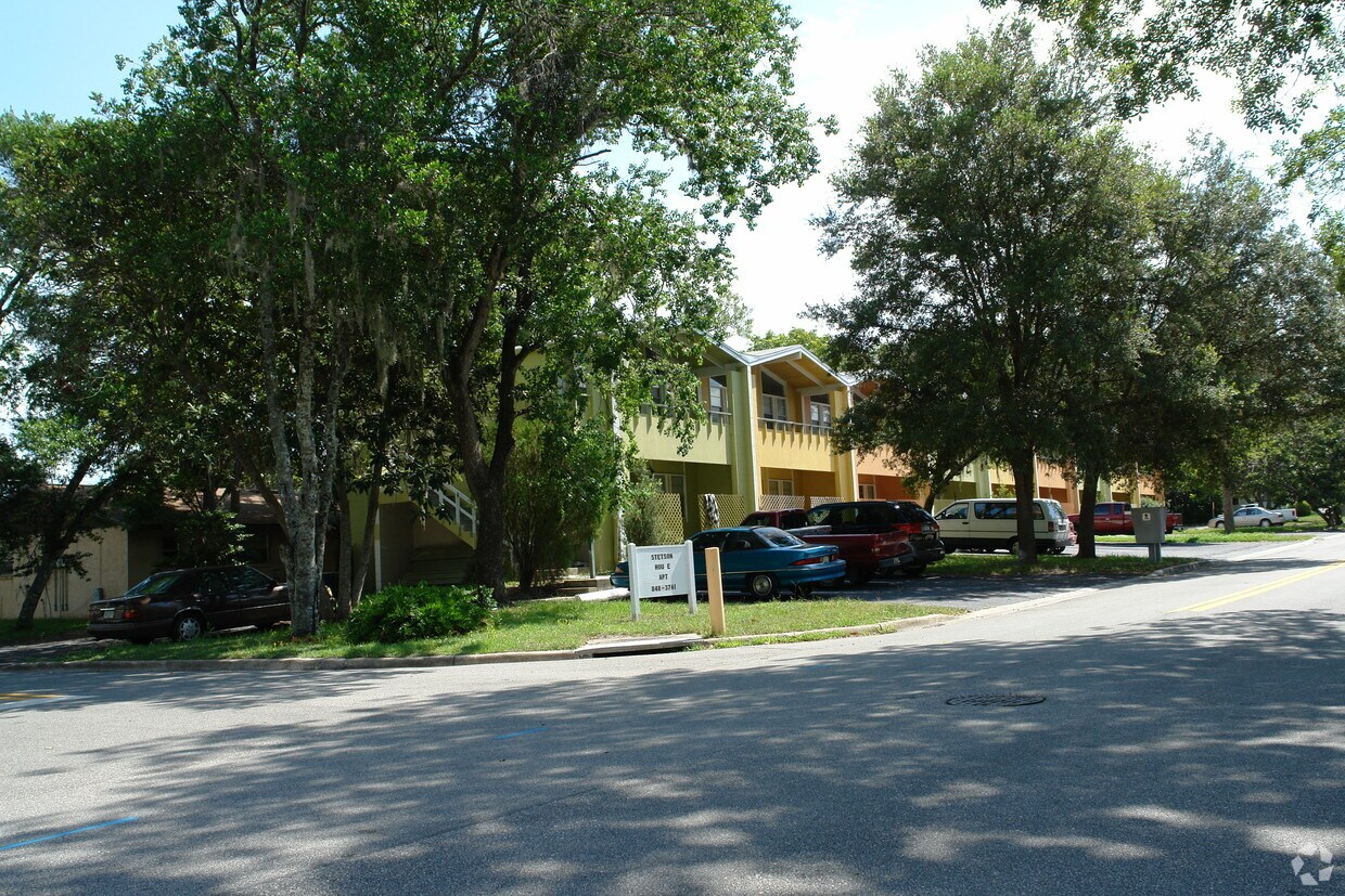 Foto principal - 155 E Stetson Ave