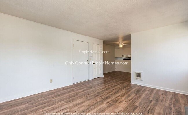 Foto del edificio - Updated Two Bedroom Unit in Salem! 1/2 OFF 1st Months Rent!