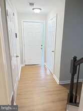 Building Photo - 9253 Jessica Dr