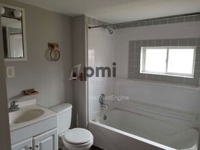 Building Photo - 1704 N Gulick Ave Building Photo - 1704 N Gulick Ave