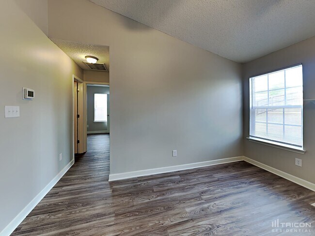 Building Photo - 1630 Clooney Ln