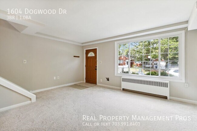 Foto del edificio - RARLEY AVAILABLE 2 LEVEL 2 BEDROOM HOME - ...
