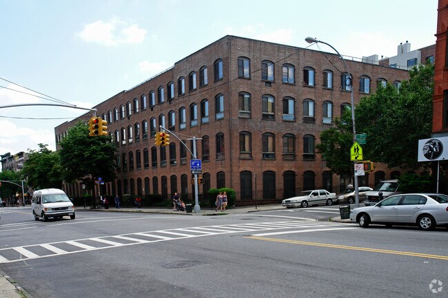 Building Photo - Ansonia Court