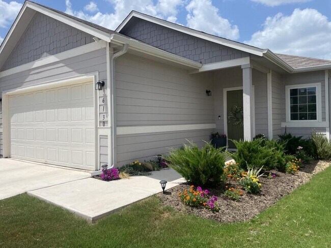 Building Photo - 6130 Mary Lewis Dr