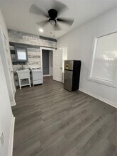 Building Photo - 2302 Avenue H