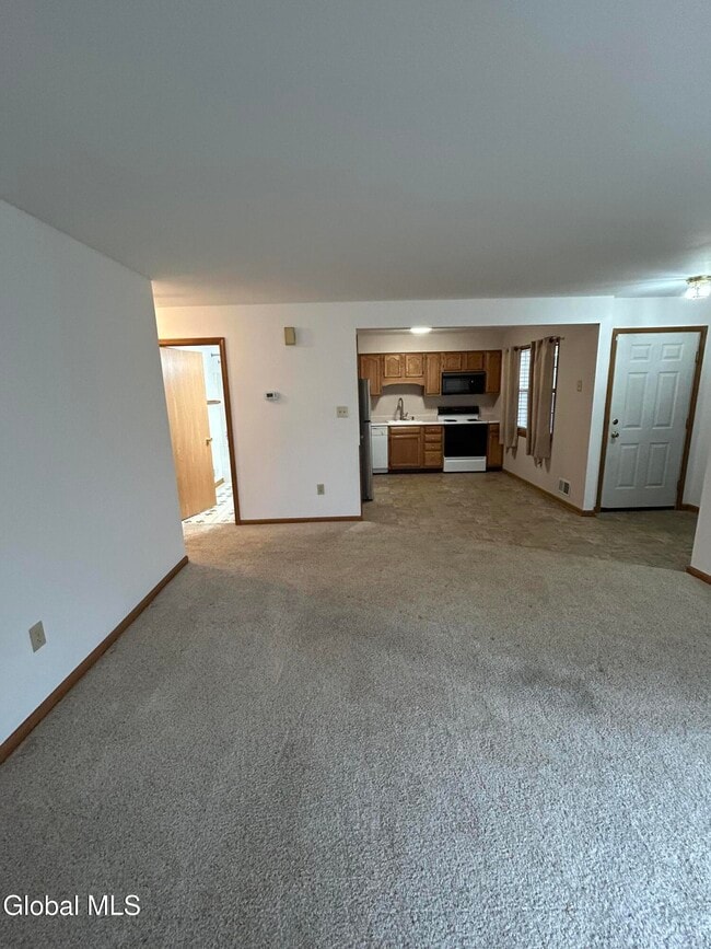 Building Photo - 55 Elderberry Ct