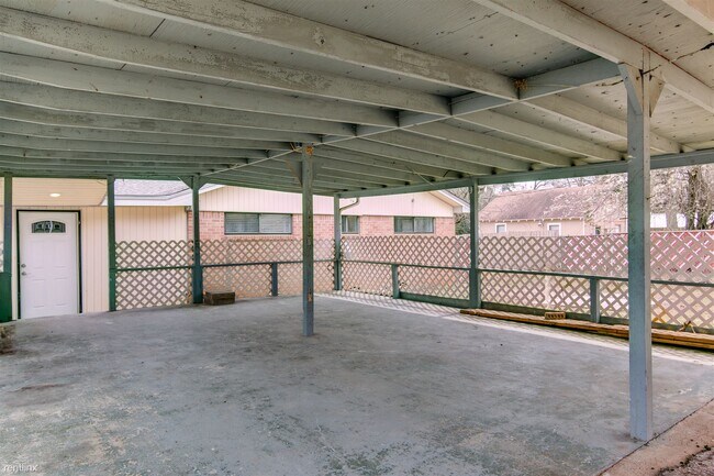Foto del edificio - 3 br, 2 bath House - 3613 Pine Street