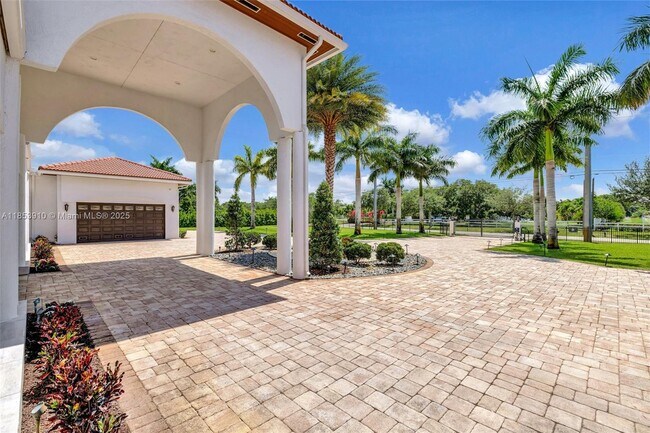 Foto del edificio - 4610 SW 178th Ave