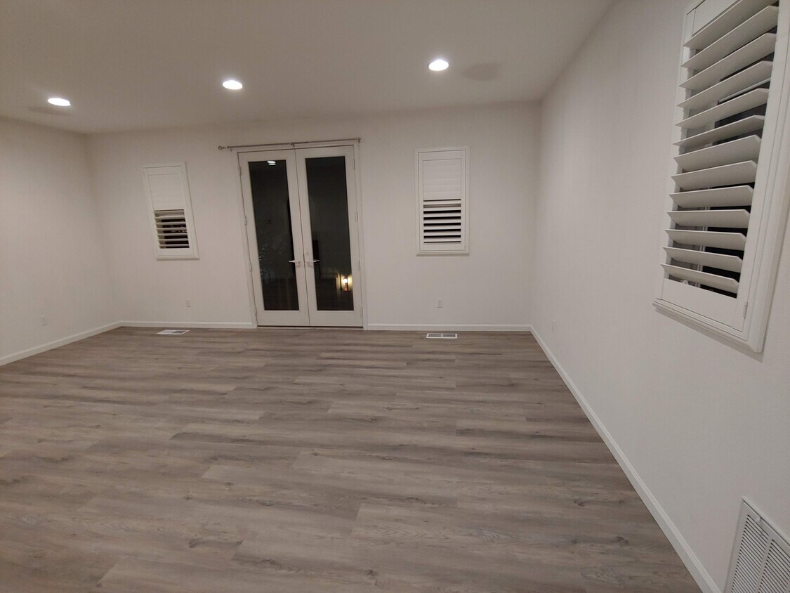 Fotografía del edificio - 153 Lucy Ln