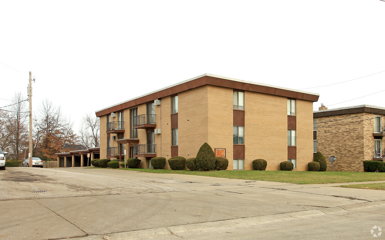 Foto principal - Maple Park Apartments