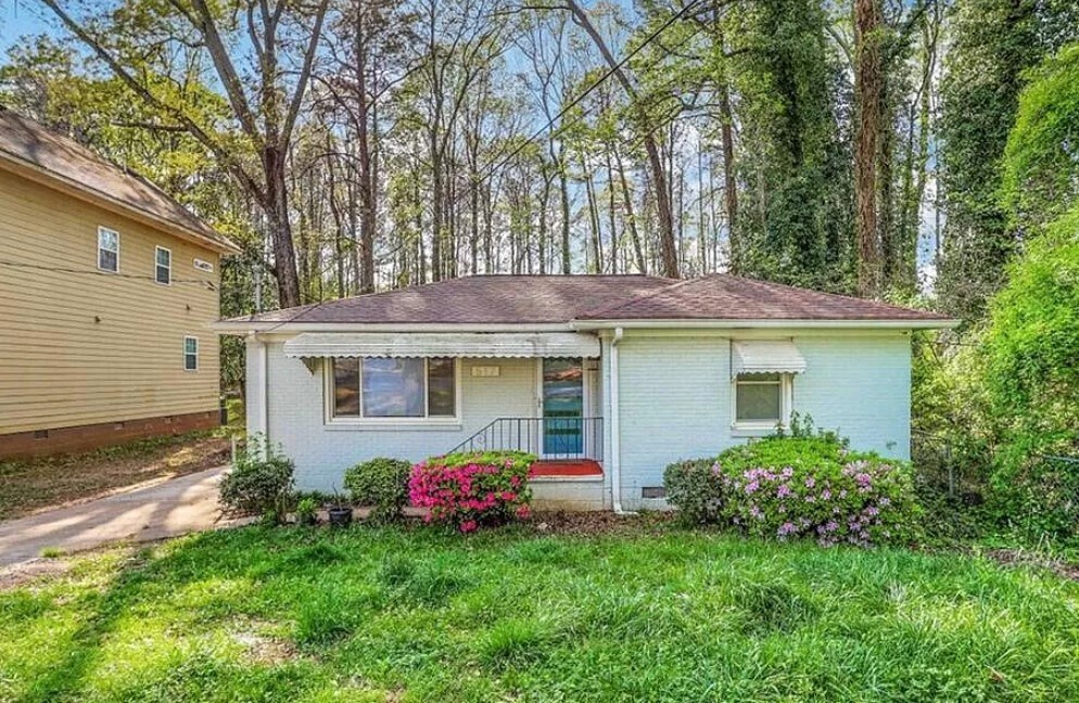 Primary Photo - 517 Westmeath Dr SW