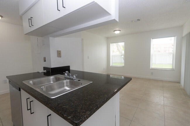 Building Photo - 17520 NW 67th Pl