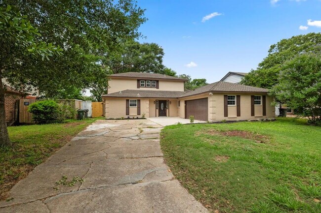 Foto del edificio - Remodeled 3-Bed Home with Office & Deck in...
