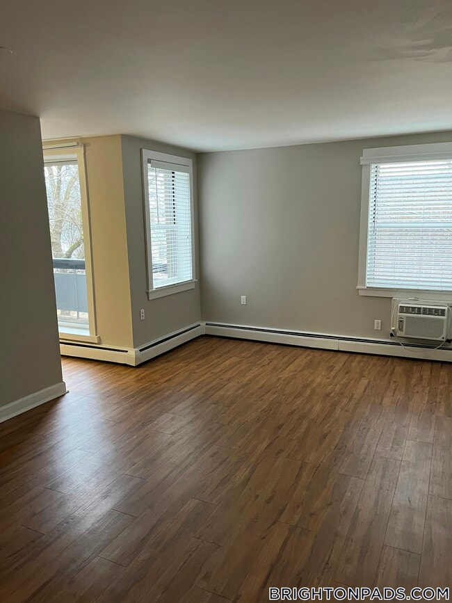 Building Photo - 1 Bronsdon St