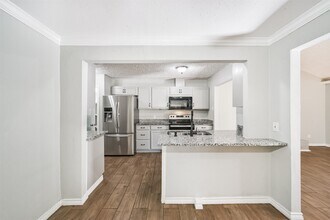 Building Photo - 22203 Fincastle Dr