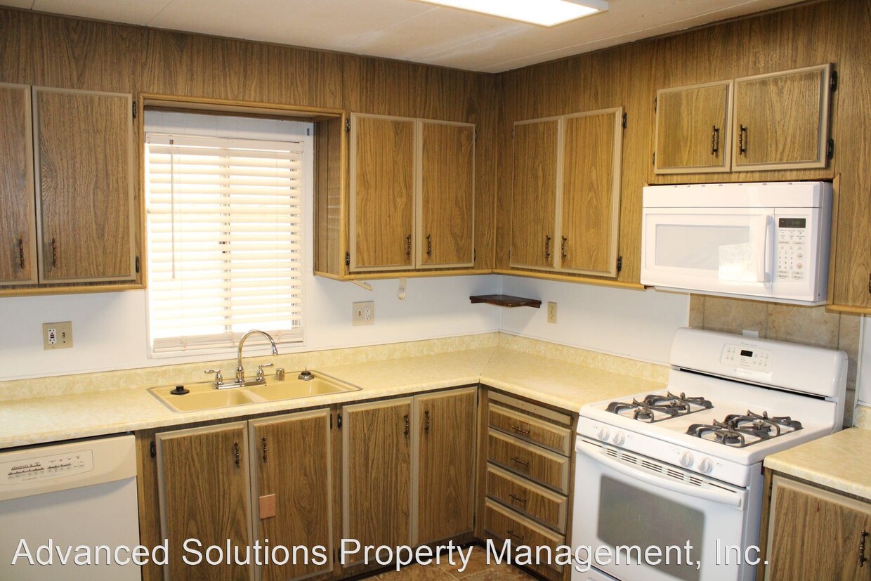Primary Photo - 2 br, 2 bath House - 16885 Mcleod Rd