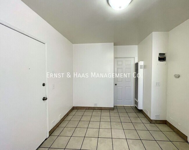 Foto del edificio - 1229 E South St