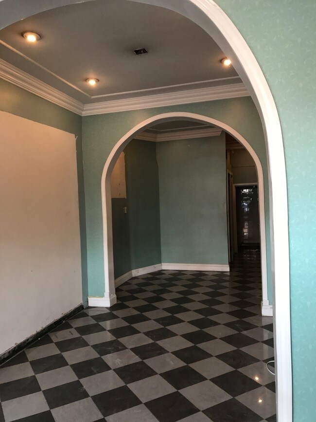 Foto del edificio - 328 E 11th St