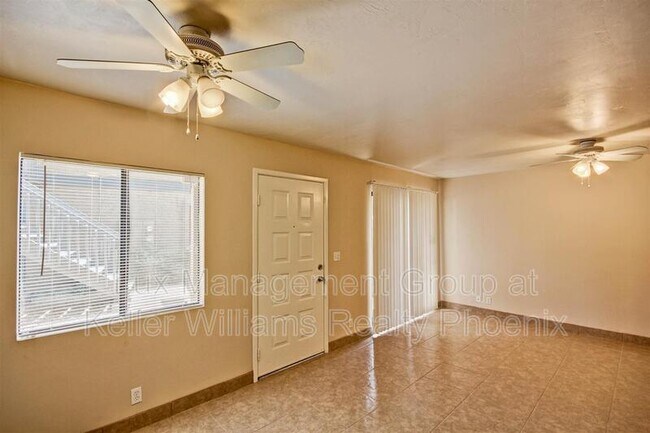 Foto del edificio - 286 W Palomino Dr