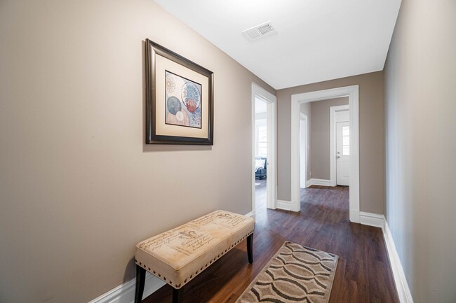 Photo - Classic 1900's building with all new interior space Apartment