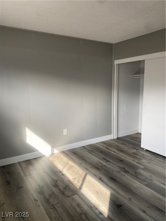 Building Photo - 1089 E Desert Inn Rd