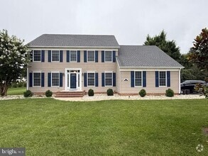 Building Photo - 42 Emerson Dr
