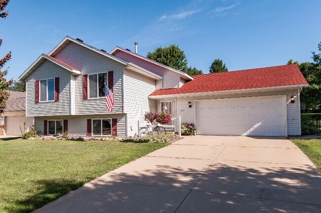 Building Photo - 4437 Copperfield Ln NW