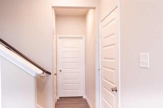 Building Photo - 15607 Buffalo Mdw Ct