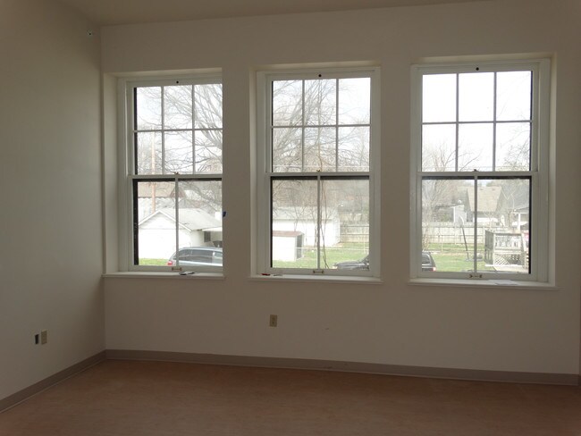 Foto del edificio - Jacob School Apartments 62+ Senior Living