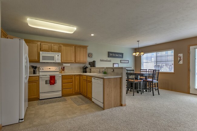 Building Photo - 1745 N 175th Ct