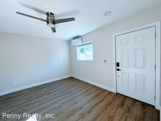 Building Photo - Studio, 1 bath House - 1141 Turquoise St. #B