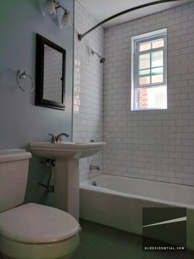 Foto del edificio - 6837 Dartmouth St