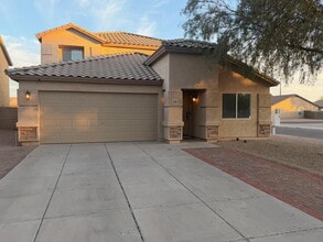 Building Photo - 3907 E Pinto Valley Rd