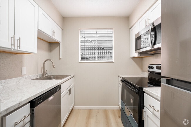 Interior Photo - Courtyard Estates