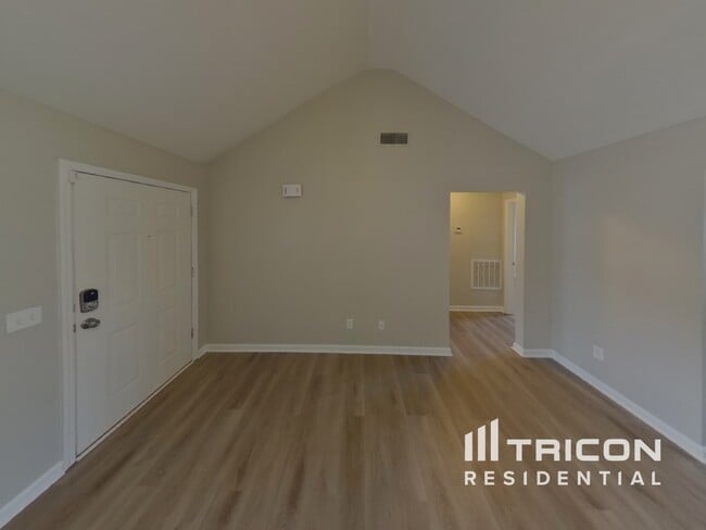 Foto del edificio - 3002 Henderson Ln