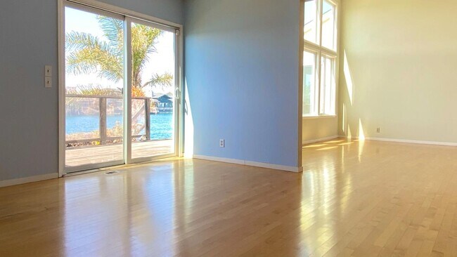 Building Photo - 275 Shearwater Isle