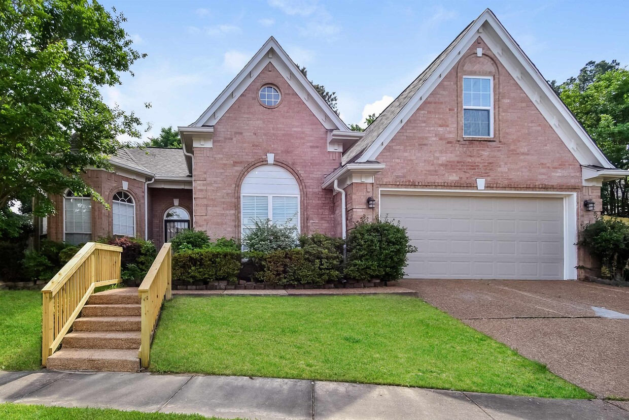 Foto principal - 5530 Millers Glen Ln