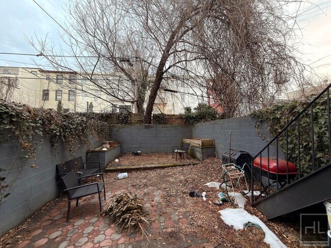 Building Photo - HALSEY STREET