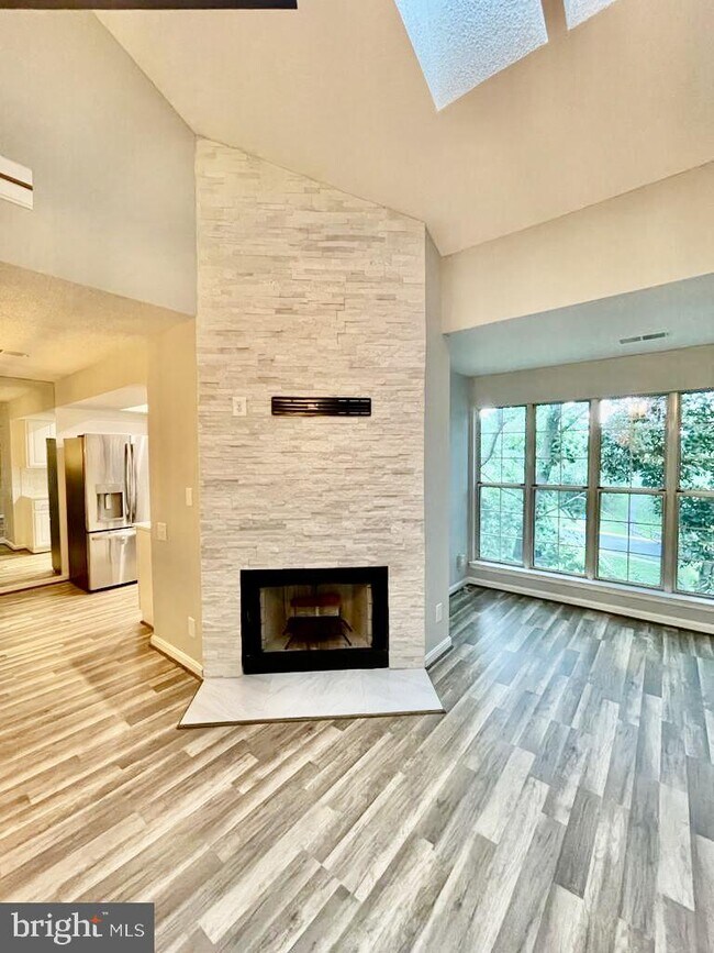 Building Photo - 12004 Golf Ridge Ct