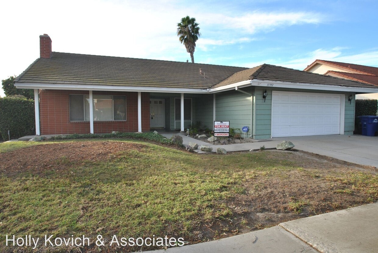 4 br, 2 bath House 11351 Kelly Lane House for Rent in Los Alamitos