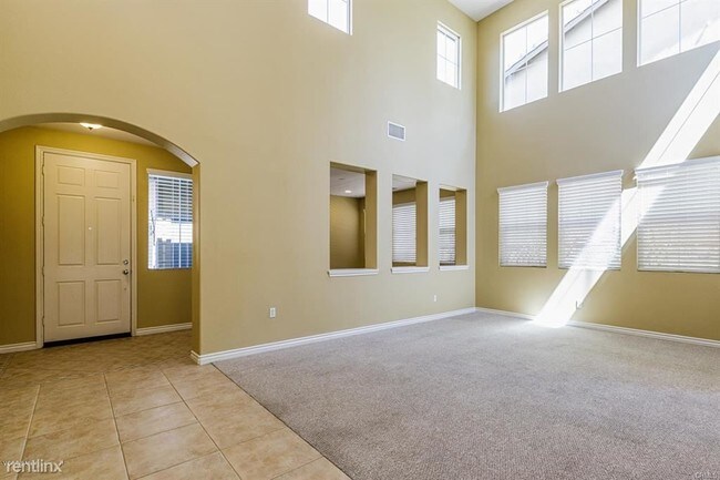 Building Photo - 4 br, 3 bath House - 615 Charleston Pl