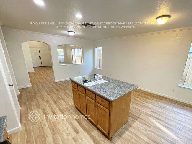 Building Photo - 456 Victory Ave