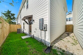 Building Photo - 9 Wellford St