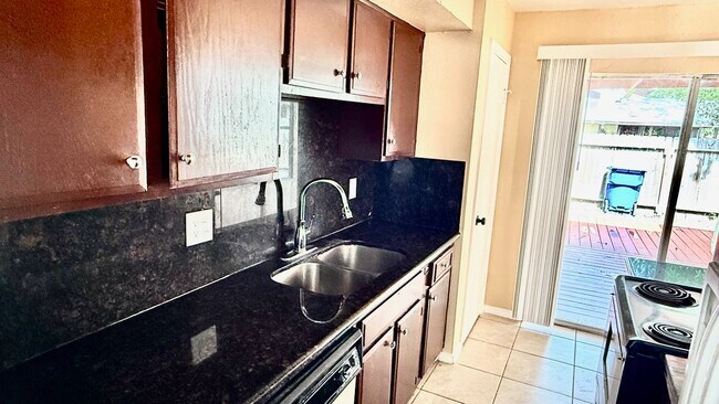 Building Photo - 12404 Windjammer St