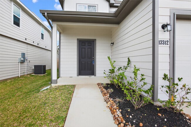 Foto del edificio - 13312 Burbot Dr