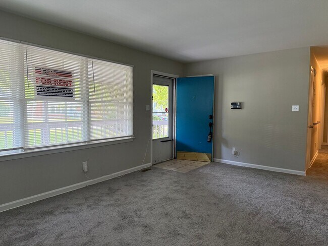 Foto del edificio - Wonderful Ranch Home In Raleigh, Available...