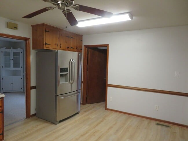 Foto del edificio - 7300 Claiborne Rd