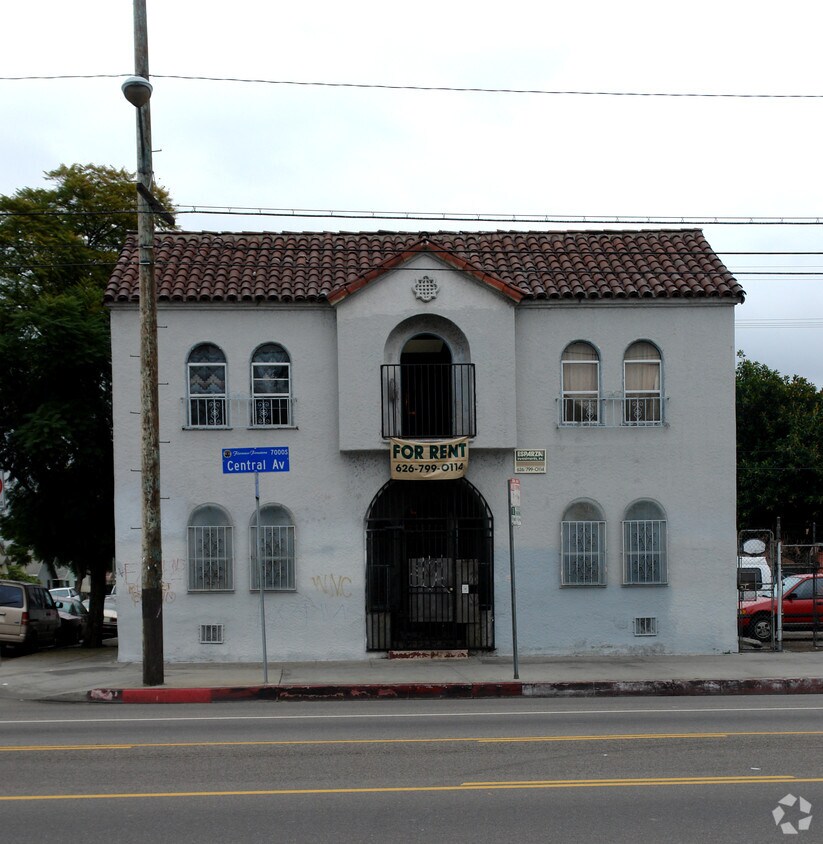 Building Photo - 7100 S Central Ave